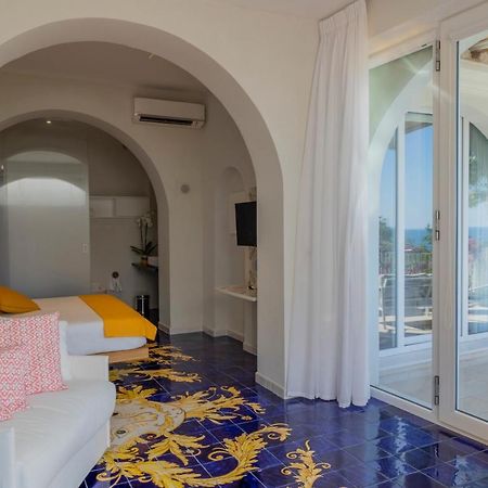 Decori Suites Amalfi Coast - Free Parking Vietri Exterior foto