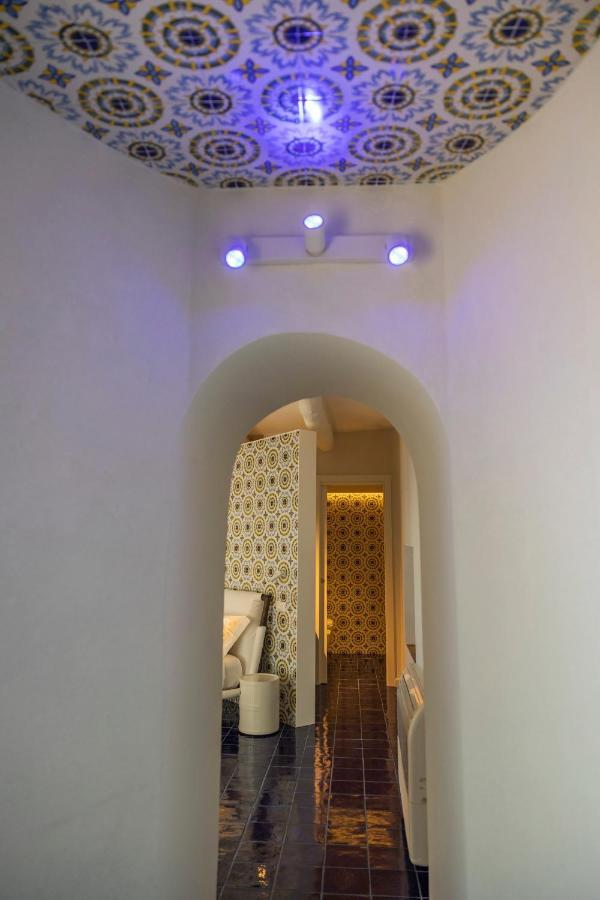 Decori Suites Amalfi Coast - Free Parking Vietri Exterior foto