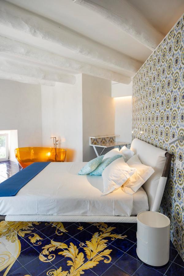 Decori Suites Amalfi Coast - Free Parking Vietri Exterior foto